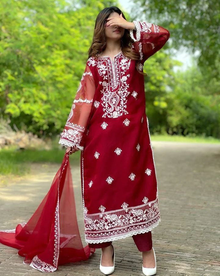 Mahrosh– Luxury Organza 3PC