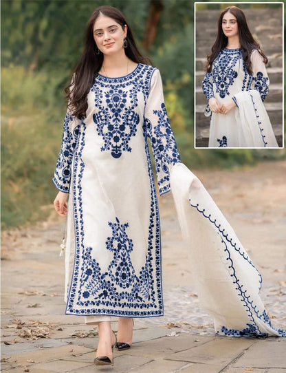 Zareen– Heavy Embroidered Organza 3PC